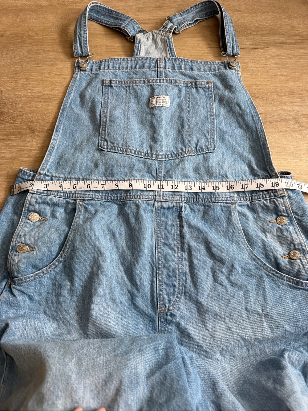 Levi’s Premium Vintage Shortall Denim Overalls Light Wash Shorts Size XL - Picture 5 of 9